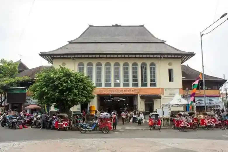 Solo Shopping Spree 10 Pasar dan Toko Terbaik yang Harus Dikunjungi 42 42 kotasurakartadotcom